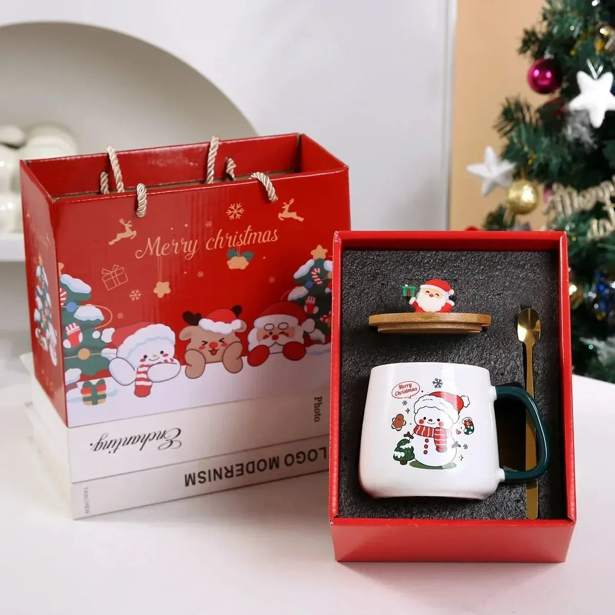 New Year Heartwarming Christmas Gift Set:Thermostat Mugs Cup Santa Claus Ceramic Cup Lid Spoon Mugs Coffee Cups Office or Home